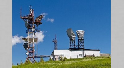 Книжная выставка «У природы нет плохой погоды»
