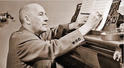 Литературно-музыкальная встреча «Нам песня жить помогает»