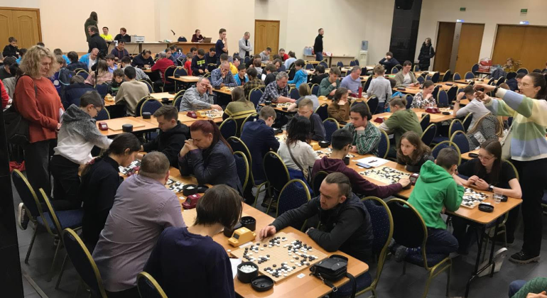 Турнир для начинающих по игре го (вэйци) Турнир для начинающих по игре го (вэйци)