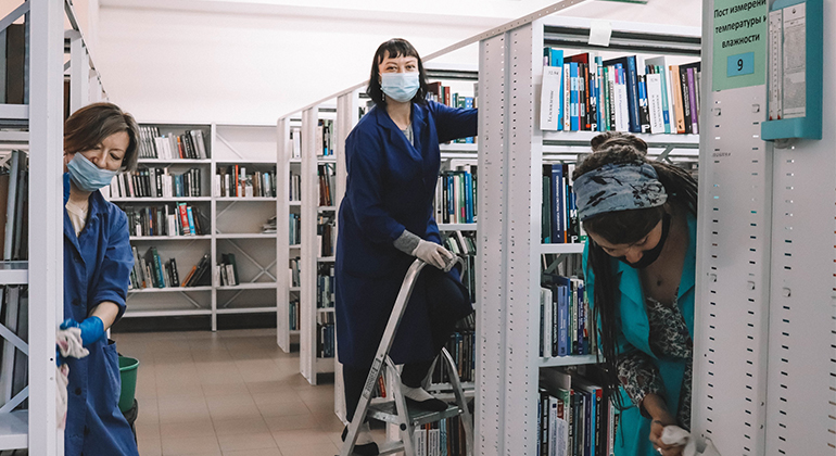 Молчановка библиотека иркутск. 30 Января санитарный день в библиотеке.