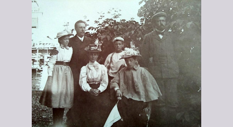 Встреча «Семейный архив Сукачёвых: уникальные находки» Встреча «Семейный архив Сукачёвых: уникальные находки»