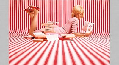 Книжная выставка «Знаменитые кутюрье Франции»