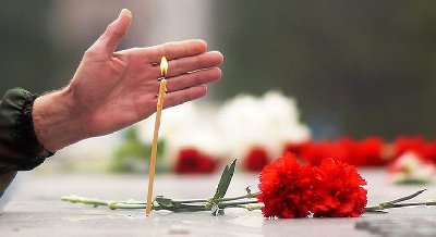 Книжная выставка «Пока мы помним, мы живем»