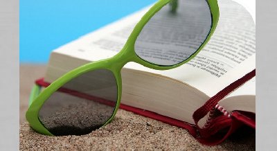 «Книги в чемодане»: выставка книг на иностранных языках 
