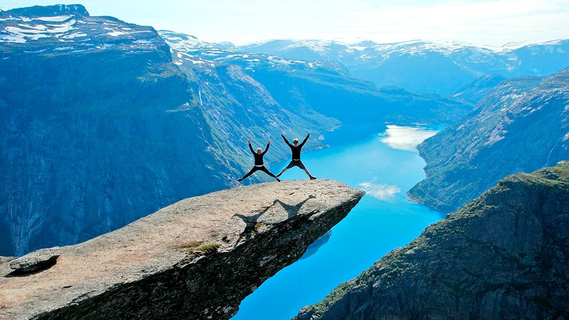 Trolltunga_2.jpg